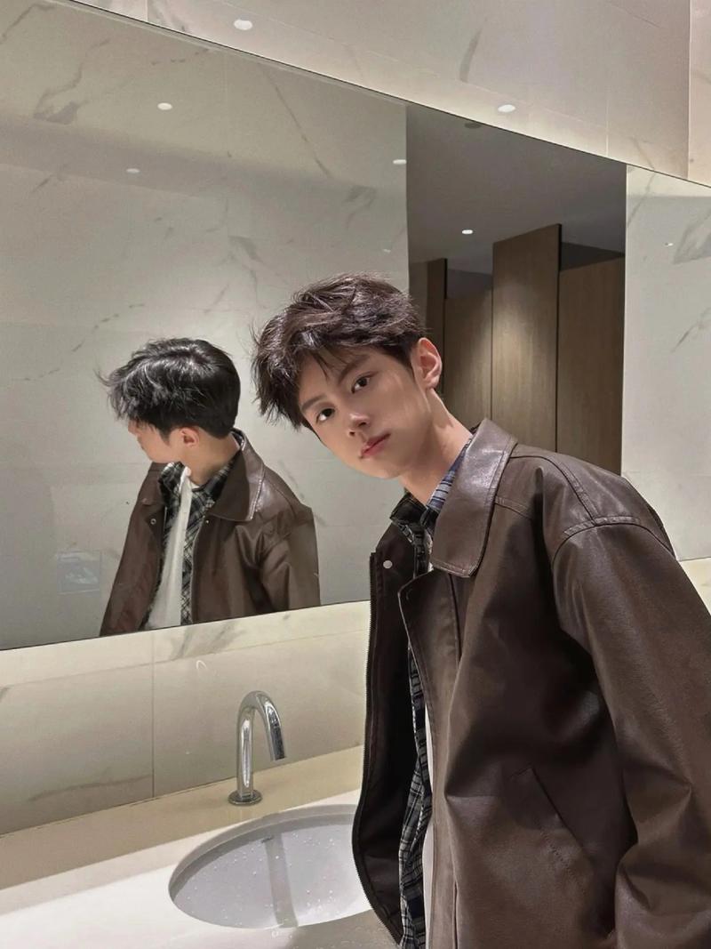 刷抖音帅哥的评论