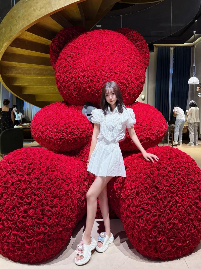 标题：《抖出快乐源泉：在抖音短视频里解锁生活的N种治愈时刻》