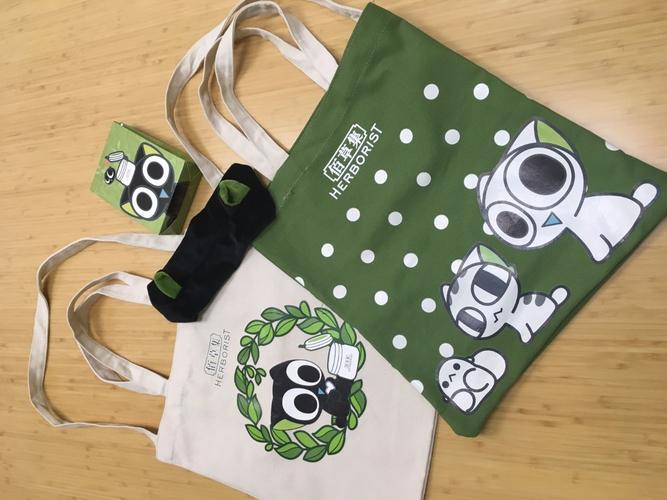 标题：24小时自助下单：打破时空壁垒，重塑全球购物新体验